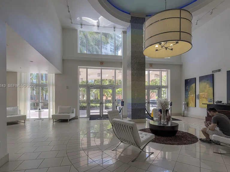 2000 N Bayshore Dr #626 — Photo 18