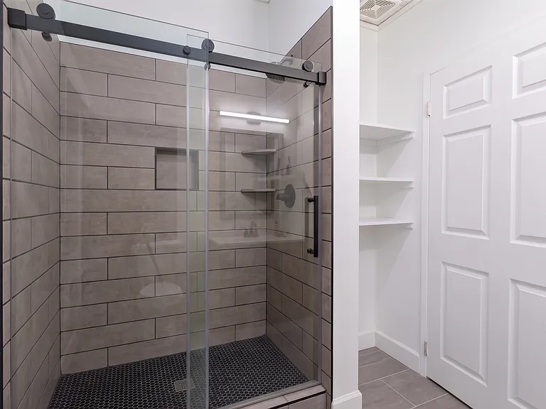 850 Grand Ave #101 — Photo 3