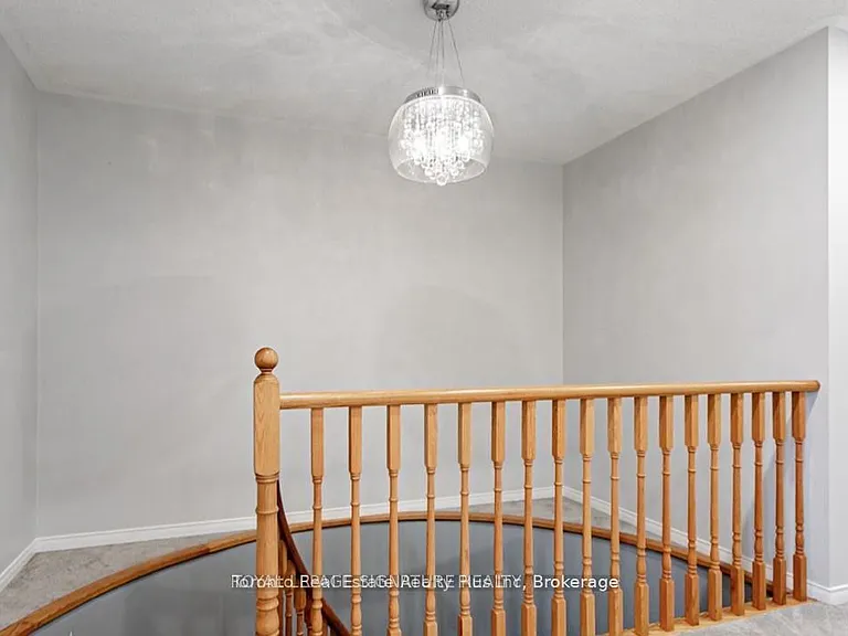 18 Preston Ave — Photo 10