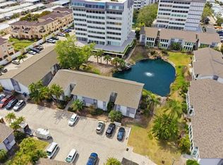 1169 W Peppertree Dr #118A, Sarasota, FL 34242