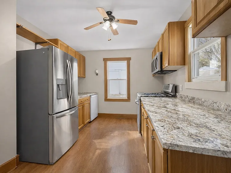 2418 Western Ave — Photo 3