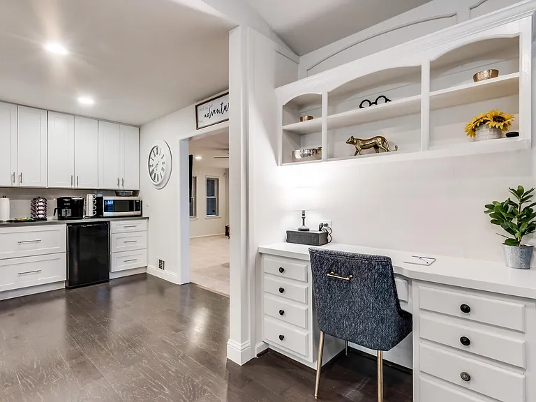 6217 Alpha Rd — Photo 18
