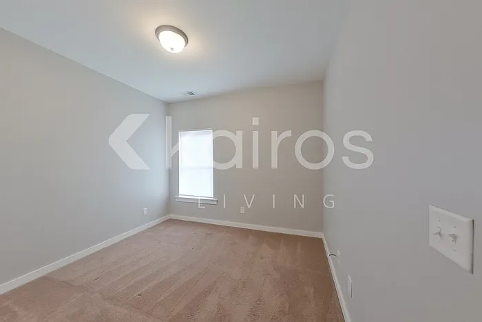 8005 Shadesbrook Dr — Photo 18