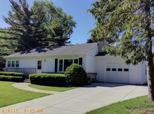 131 W Bradley Rd, Fox Pt, WI 53217