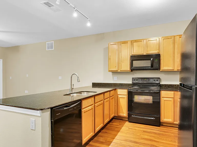 Copper View Apartments — Photo 54