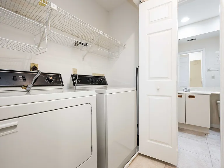 5370 Myrtle Wood #5370 — Photo 32