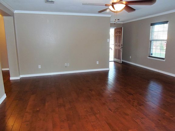 3rd image of 2417 Gabriel Dr