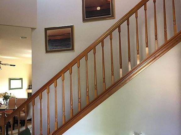 4th image of 675 Hanford St