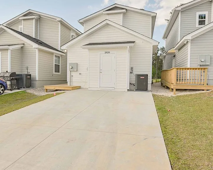 2828 Blue Blossom Trl — Photo 46