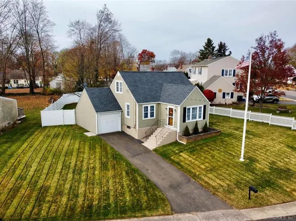 30 Martin Road, East Haven, CT 06512