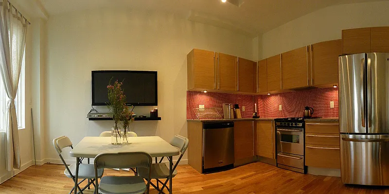 Rented by Metro Prop NY Corp | media 7