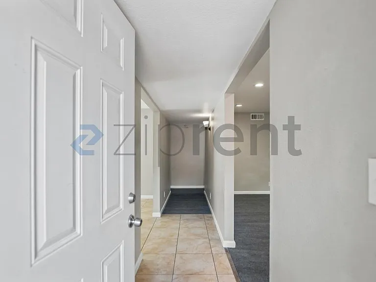 2650 109th Ave #1 — Photo 5