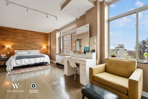 Sold by Coldwell Banker Warburg | media 9