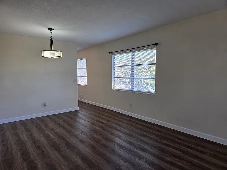 2448 Columbia Dr #72 — Photo 12