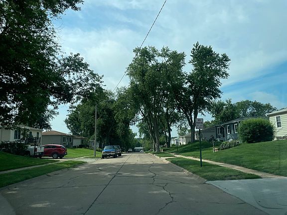 3rd image of 7410 S 77th Ave