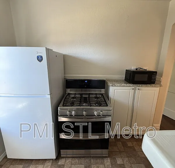 3885 Meramec St #203 — Photo 4