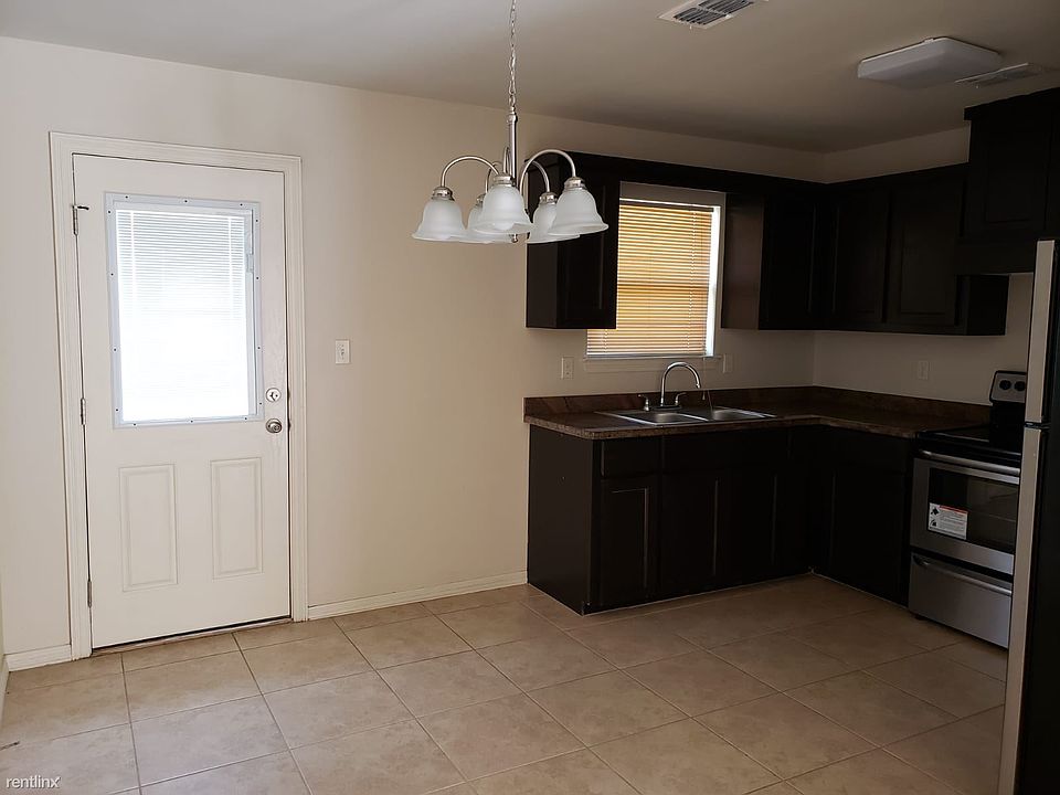 2204 Taxco Ct Edinburg TX 78542 Apartments for Rent Zillow