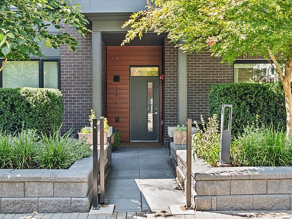 2nd image of 2035 Glenaire Dr #119
