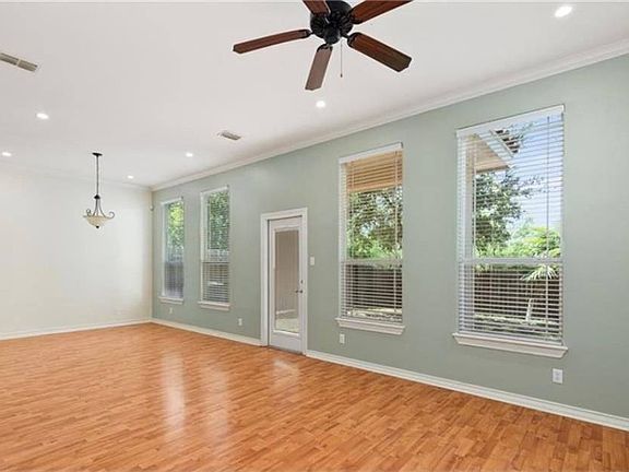 5th image of 3443 Midtown Cir