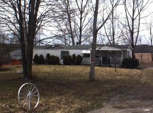 6899 Ridge Rd, Cortland, OH 44410