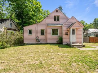 1012 Universal Rd, Pittsburgh, PA 15235