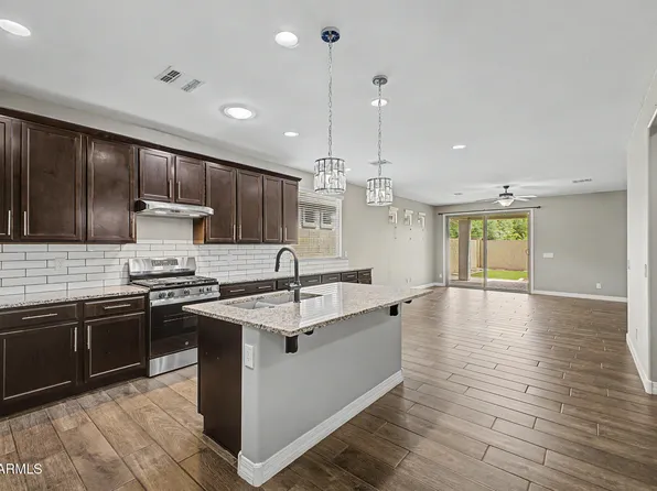 8223 E JUANITA Avenue, Mesa, AZ 85209