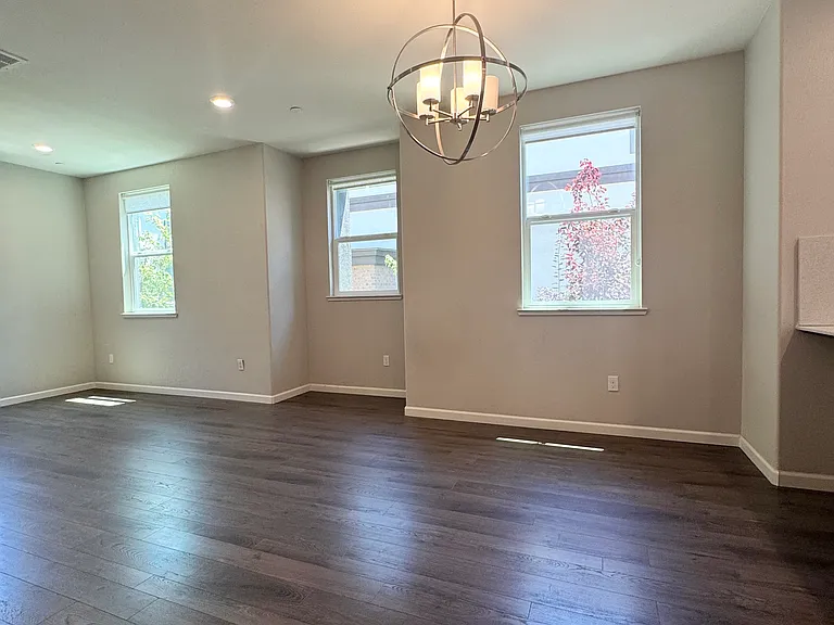 1026 Abruzzo Ln #1 — Photo 3