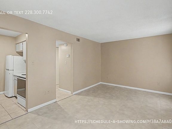 4th image of 1228 43rd Ave #18