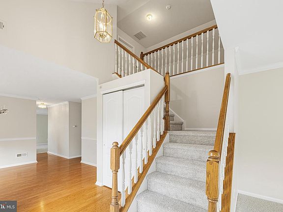 5th image of 36 Grandview Pl
