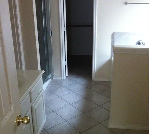 4th image of 601 Spicewood Dr