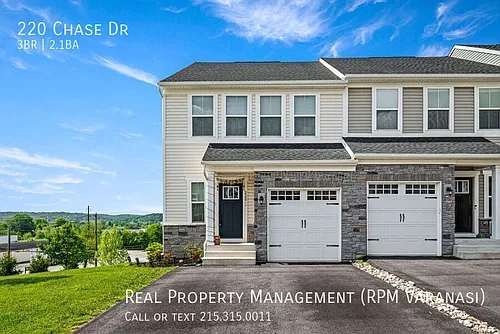 220 Chase Dr Photo 1
