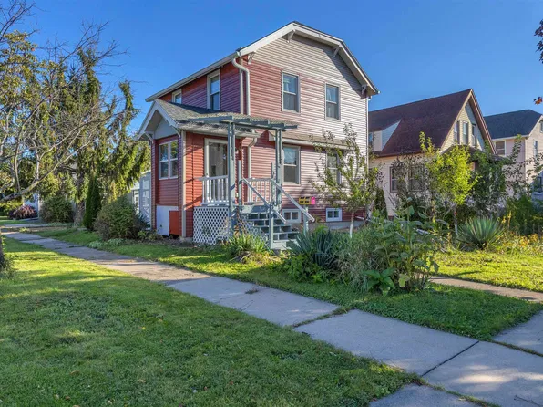 143 E Cotton St, Fond Du Lac, WI 54935