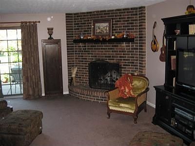 3rd image of 1541 Silver Lake Dr