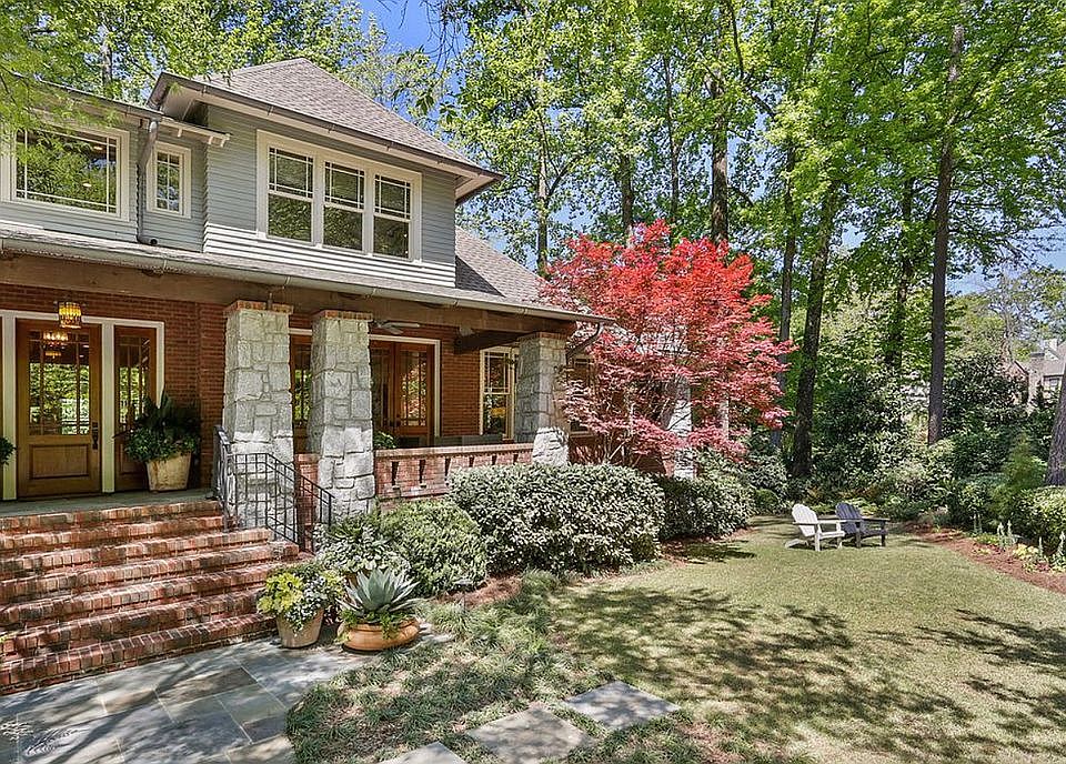 2nd image of 838 Cumberland Rd NE