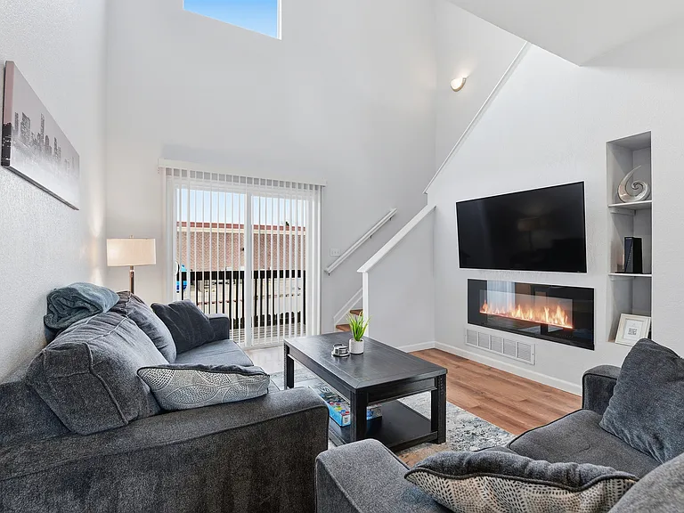 1706 Lake Shore Pl — Photo 12