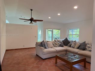 1407 Seagrape Cir, Fort Lauderdale, FL 33326