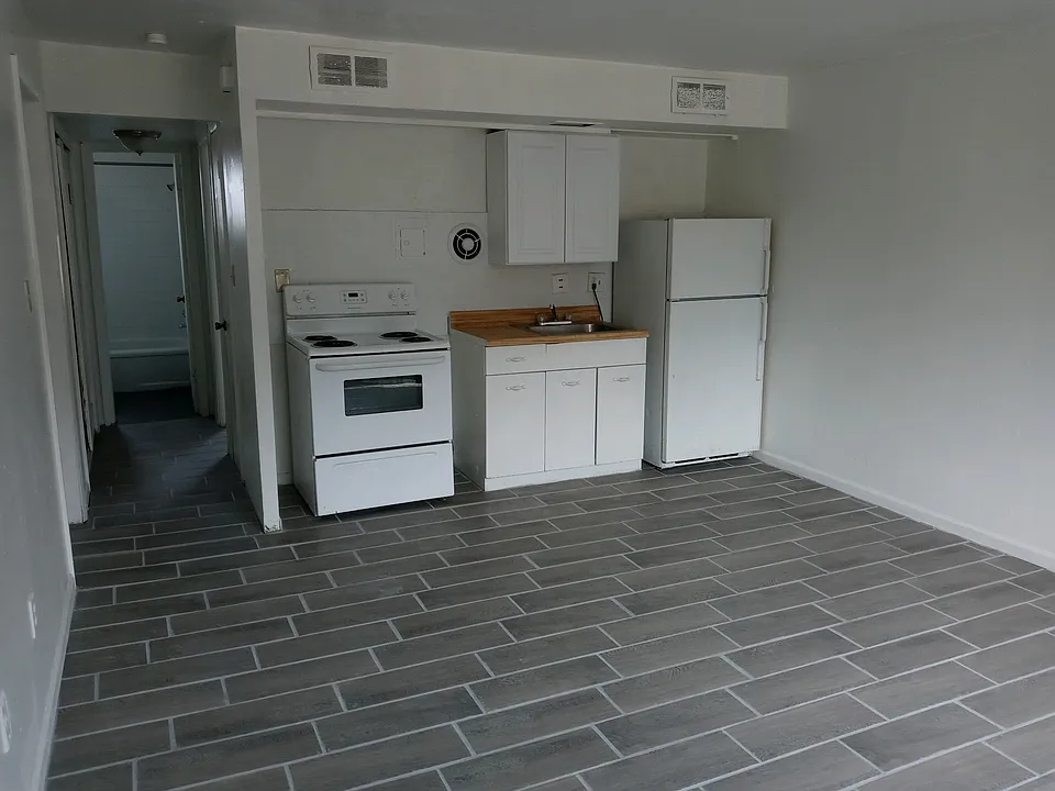1821 Alcoy Rd