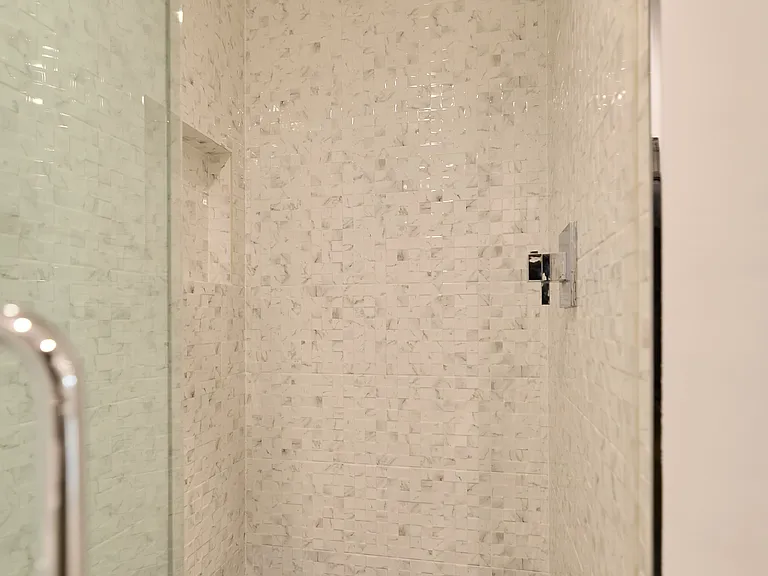 Walk-In Shower with 2 Showerheads