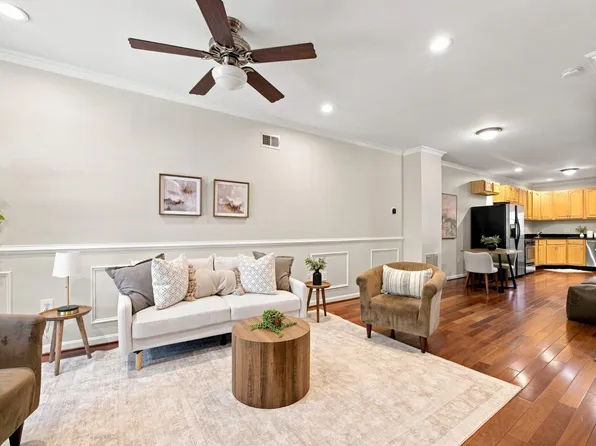 142 N Linwood Ave, Baltimore, MD 21224