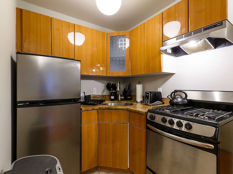 1st image of 126 Lexington Ave APT 5F