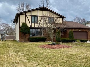 198 Ranch Trl W, Buffalo, NY 14221