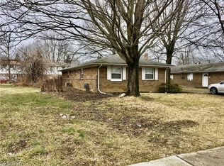 1324 Pennsylvania Ave, Lorain, OH 44052