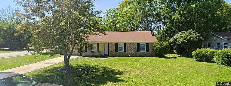 3 bed, 1300 sqft, $1,925 — Photo 1