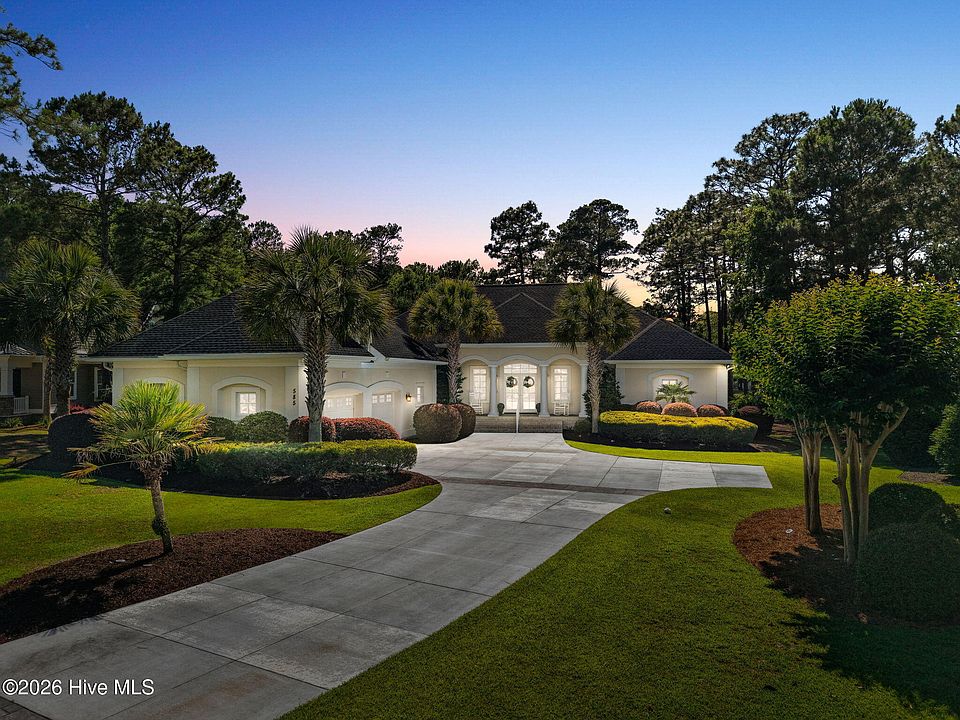 1st image of 585 Westchester Place SW