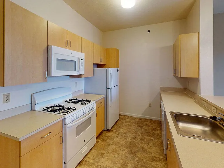 Hunters Pond Apartment Homes — Photo 87
