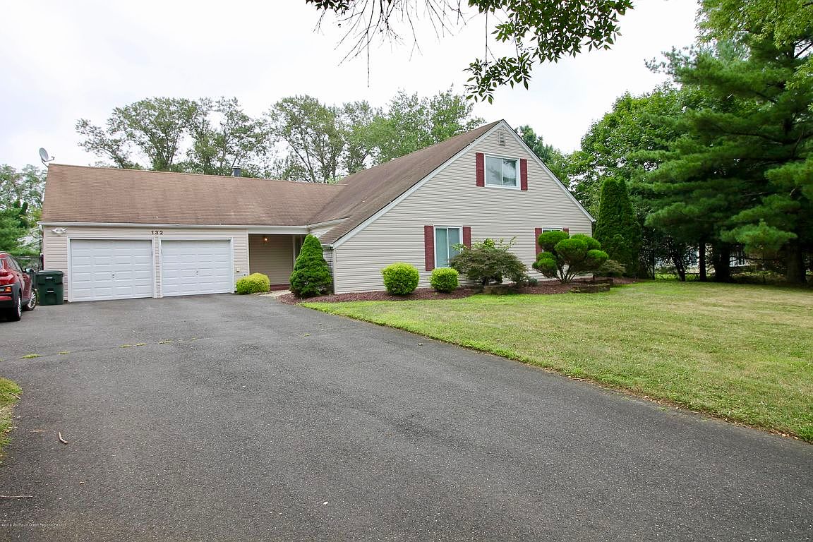 132 Oriskany Dr, Freehold, NJ 07728 Zillow