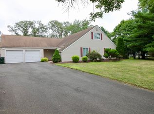 132 Oriskany Dr, Freehold, NJ 07728