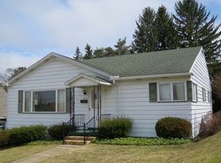 463 Maple St, Saint Marys, PA 15857