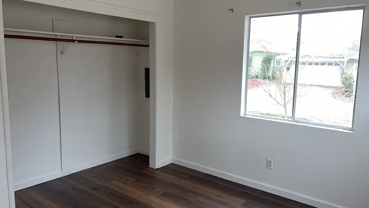 Building Photo - 12678 Shoreview Dr