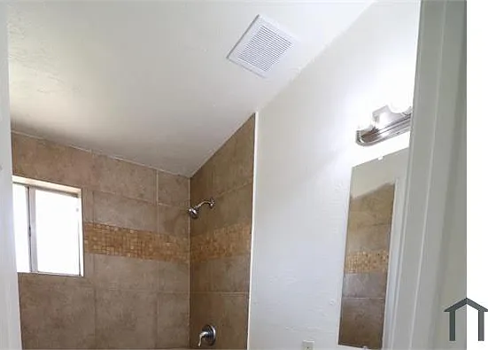 3 bed, 900 sqft, $1,450 — Photo 3